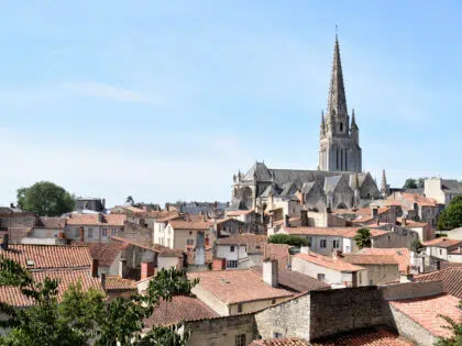 Grosbreuil près du camping